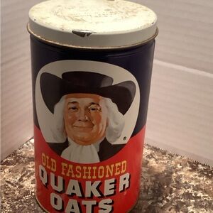 Vintage 1982 Quaker Oats tin metal canister